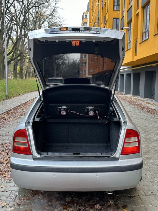 Skoda Octavia  покоління/Tour 2006 рік 1.6 МПІ