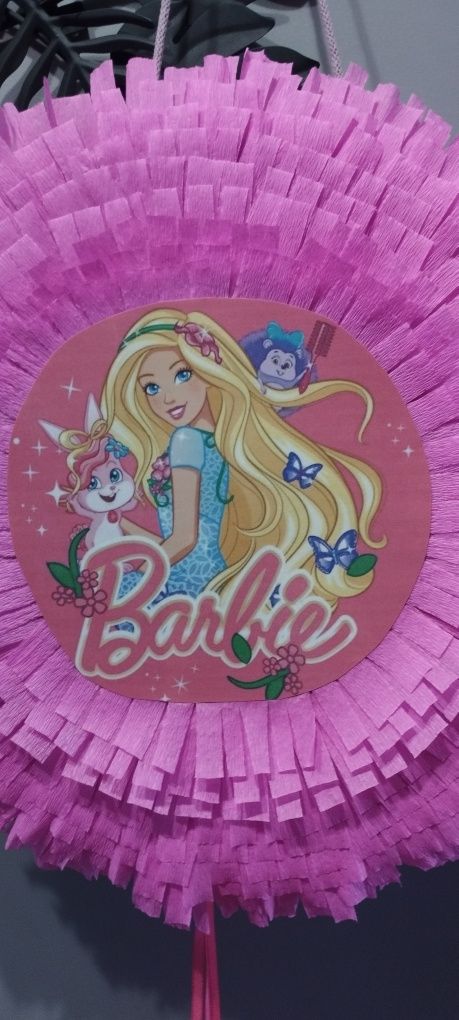 Piniata Barbie 45x 45x 8 cm