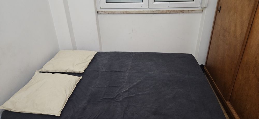 Quarto Grande  tudo incluído Tv e Internet