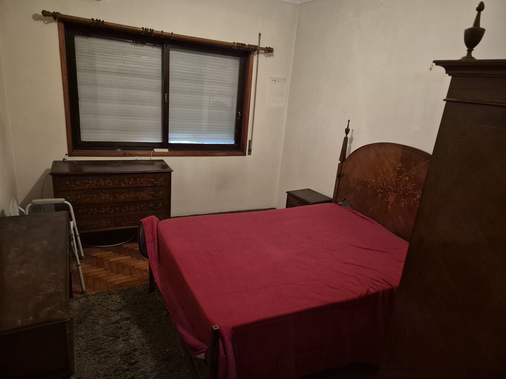 Mobilia quarto D Maria
