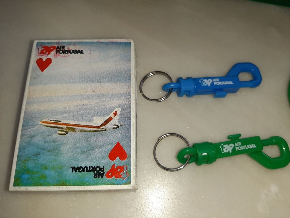 Aviação avião coleções _baralho de cartas, porta-chaves, molas TAP