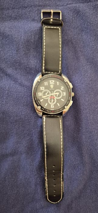 Relogio Ferrari ( imitacao) em bom estado