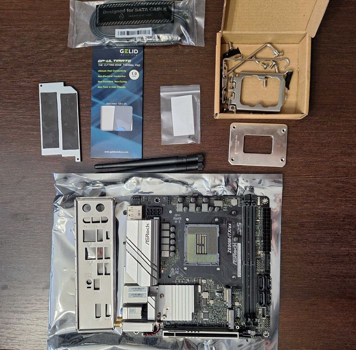 ASRock Z690M-ITX/ax DDR4