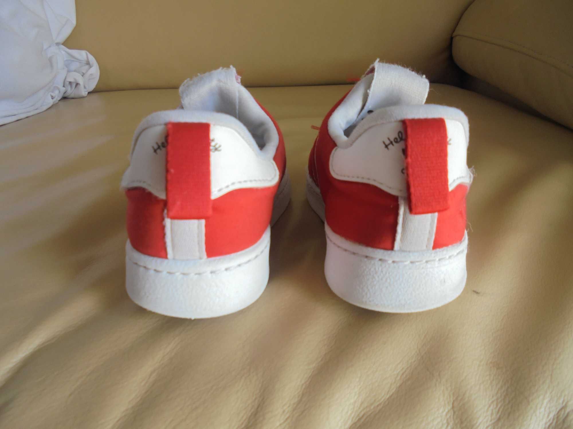 ténis de menina da marca adidas