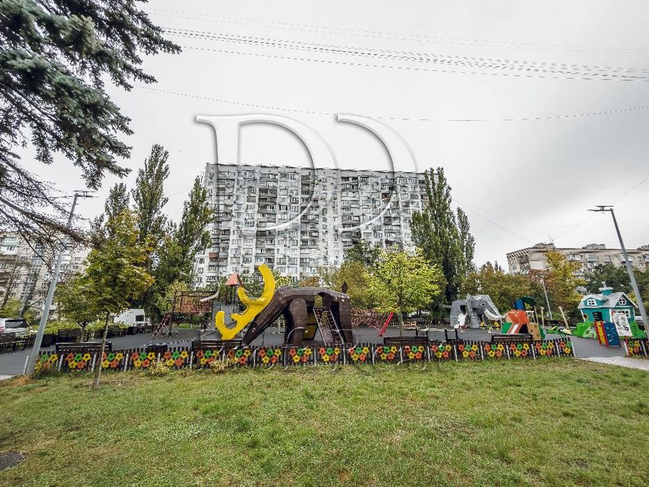 Продаж 2 кімн кварт на березі Дніпра Русанівка/Лівобережна