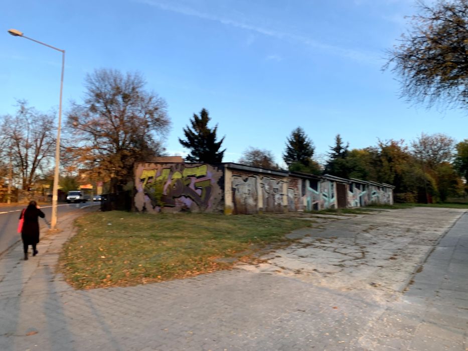 Garaż murowany 18m2 przy ul. Kolejowej 2 na przeciwko Hubala. Ustronie