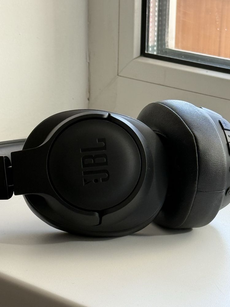 Бездротові навушникиJBL Tune 720 BT