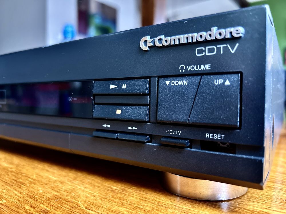 Commodore CDTV w bdb stanie (bez klawiatury)