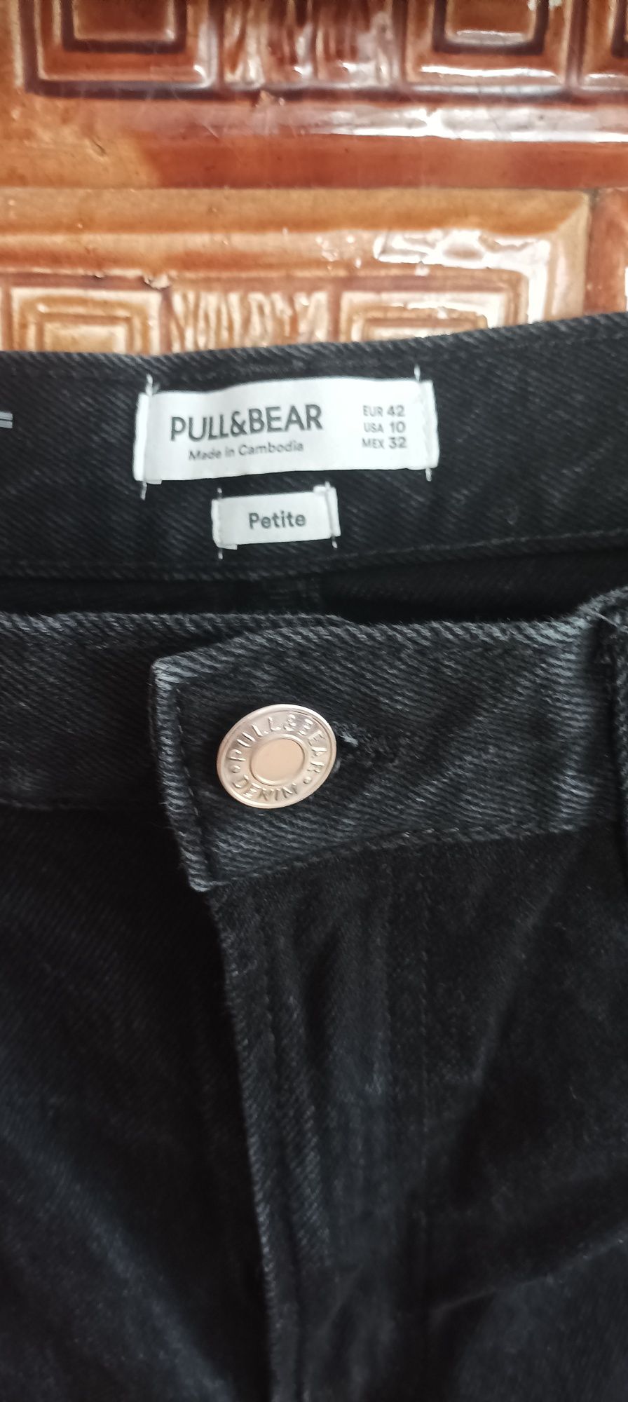 Spodnie jeansowe czarne Petite. Rozm 42 Pull&Bear.