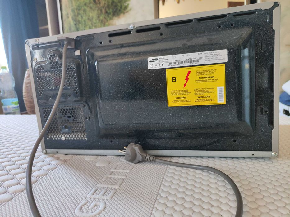 Kuchenka mikrofalowa wolnostojąca
Samsung MS23F301TAS