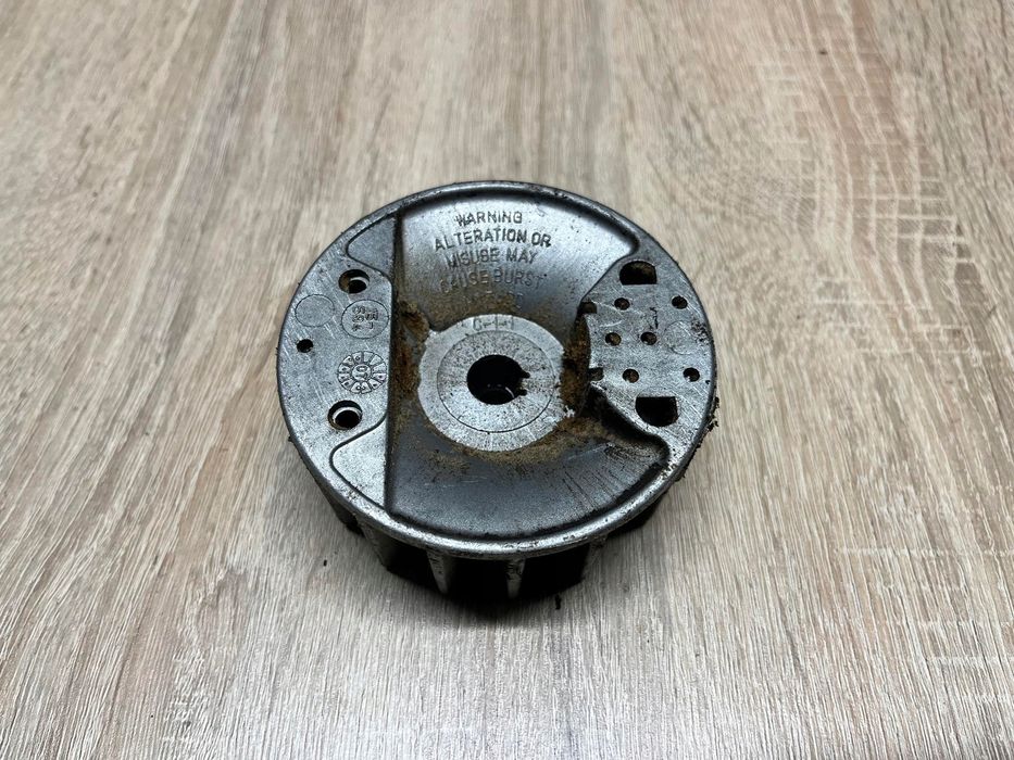 Jonsered Cs 2138 Magneto Koło Magnesowe