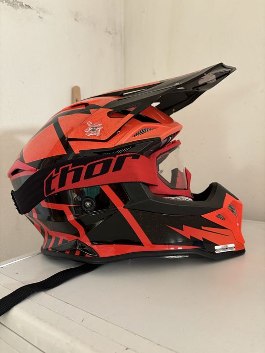 Vendo Capacete Just1 e Oculos Thor