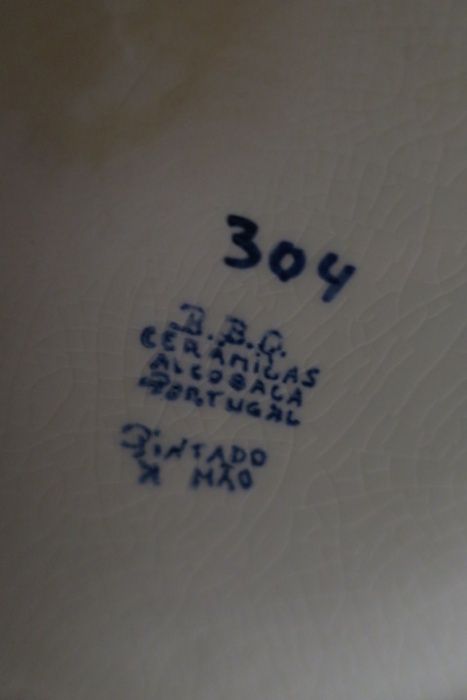 Peça cerâmica Alcobaça numerada