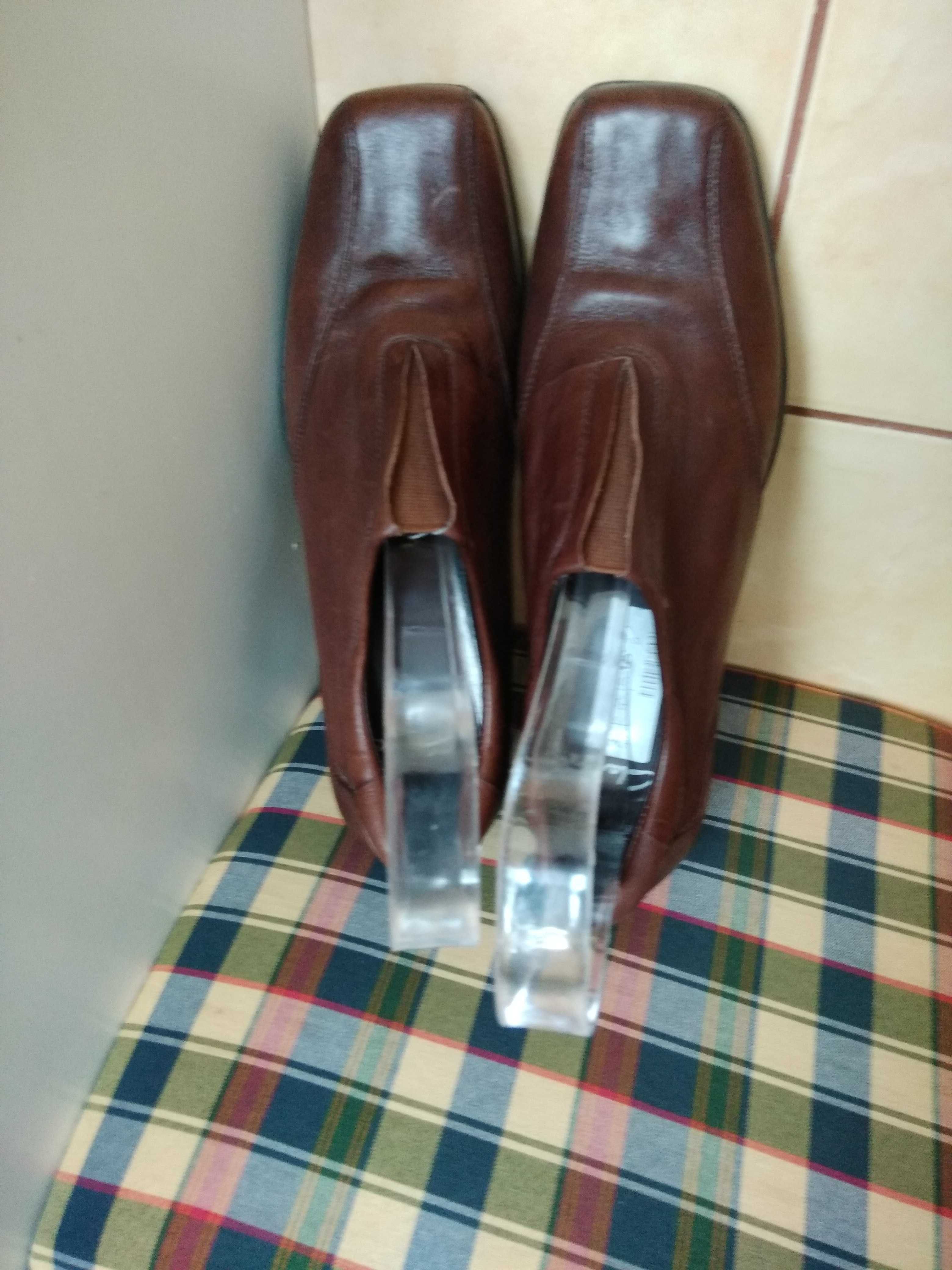 Clarks Buty skórzane mokasyny damskie rozmiar 38,5 wkładka 25,5