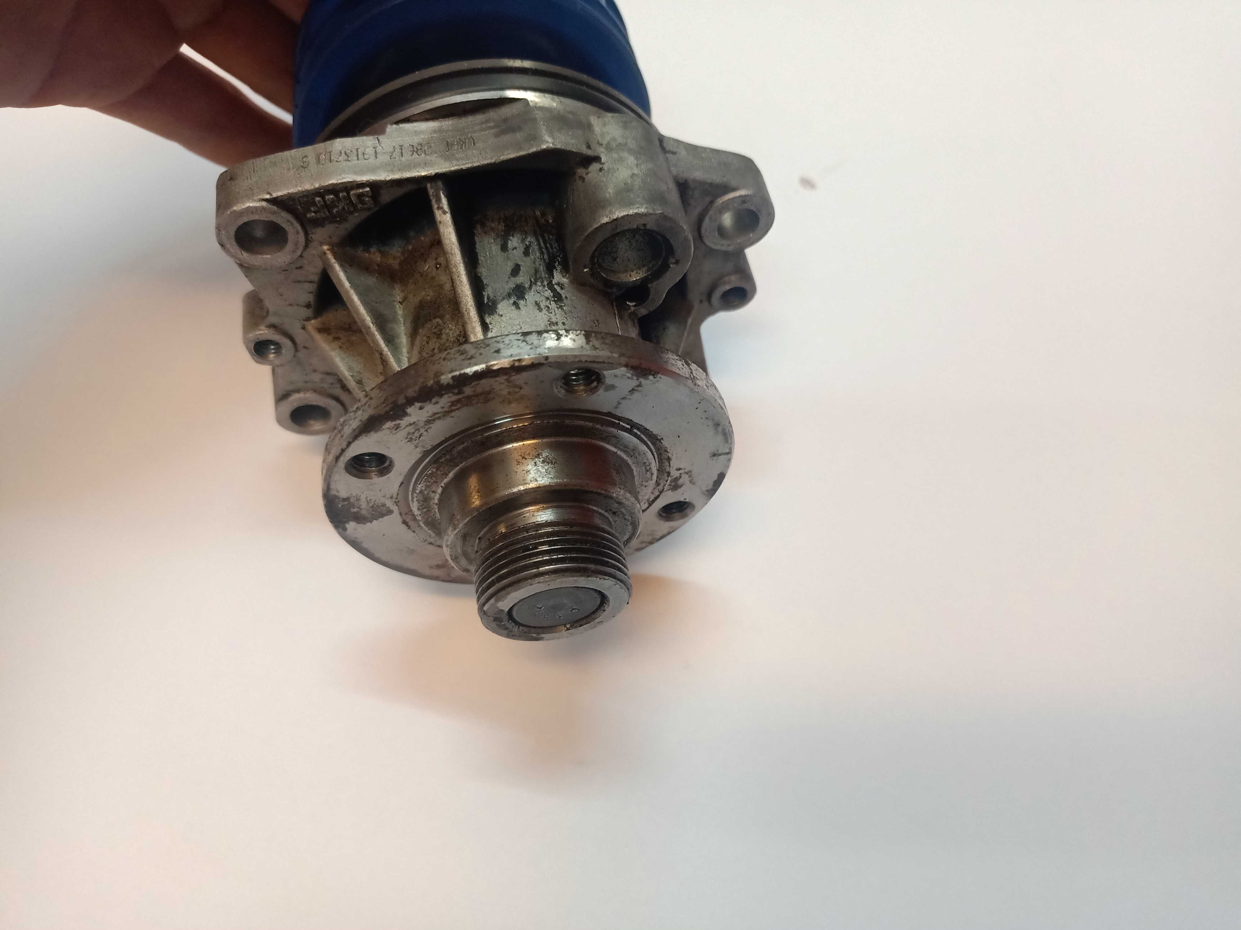 BMW E36 E46 E39 E60 E38 E83 Pompa wody SKF chłodzenie silnika BENZYNA