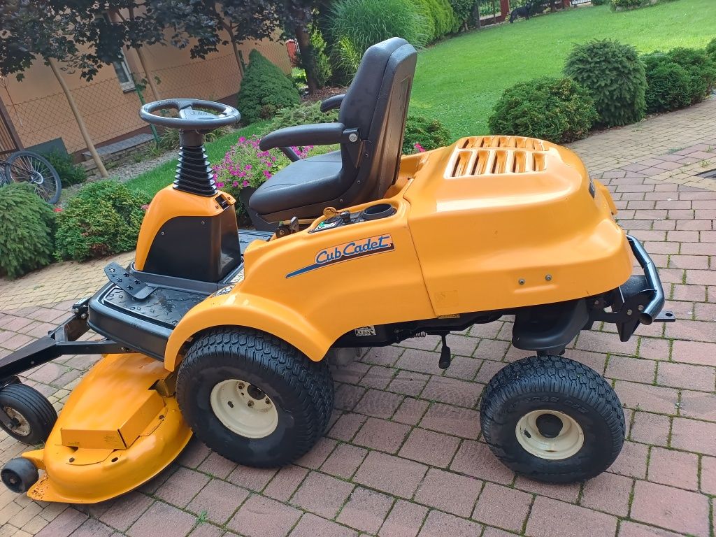 Kosiarka Traktorek Cub Caded Zero Turn 22kM Kawasaki Pompa oleju 135cm