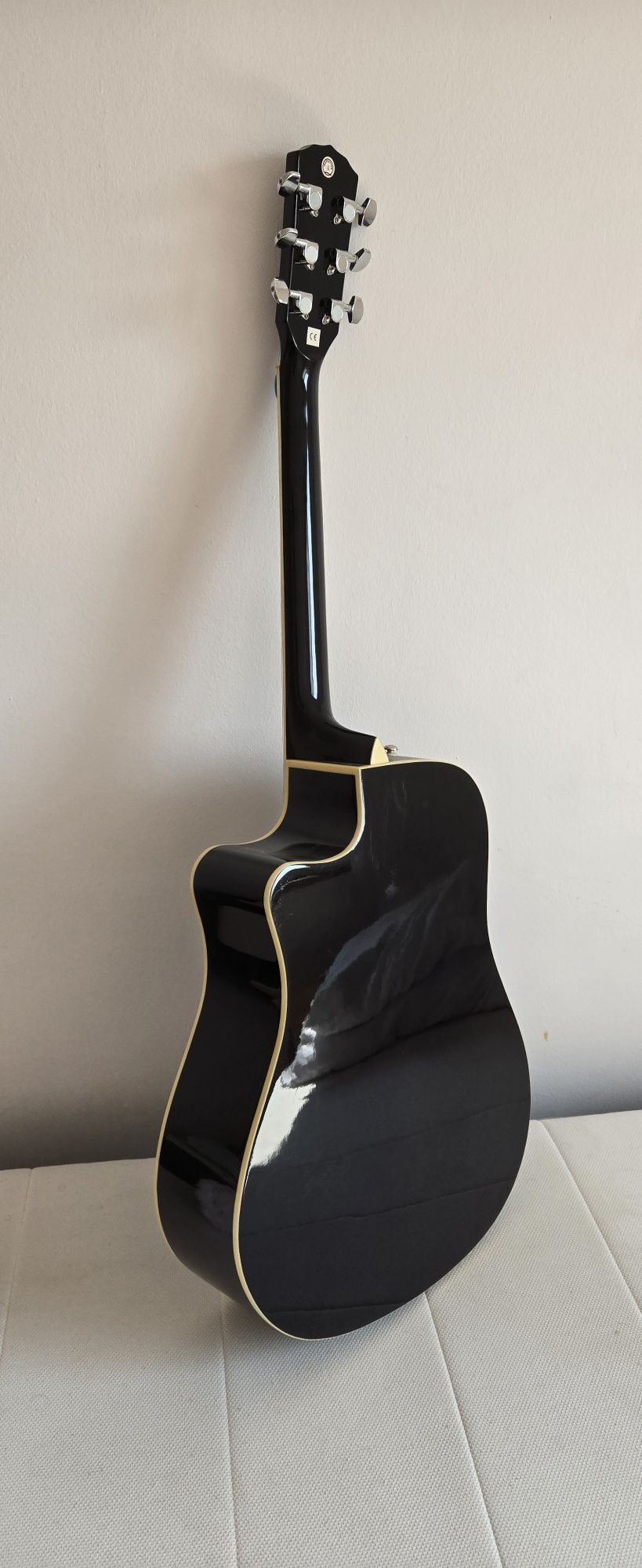 Fender T-Bucket 300CE acoustic-electric guitar
