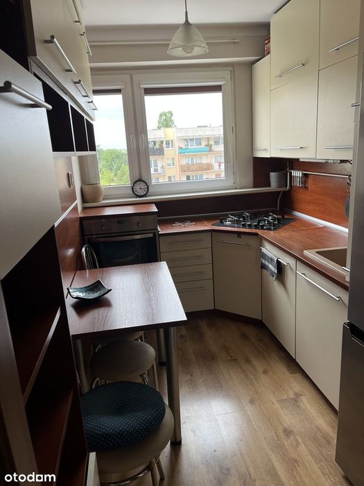 Przestronne 4-pokojowe mieszkanie z balkonem