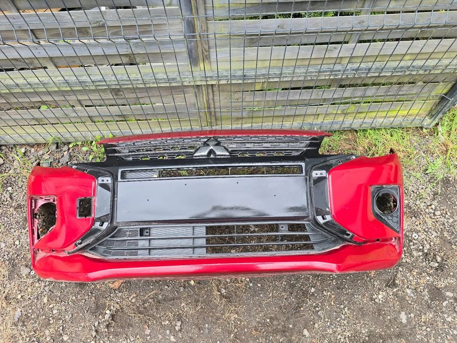 Mitsubishi Space star III lift zderzak przód grill ładny oryginał
