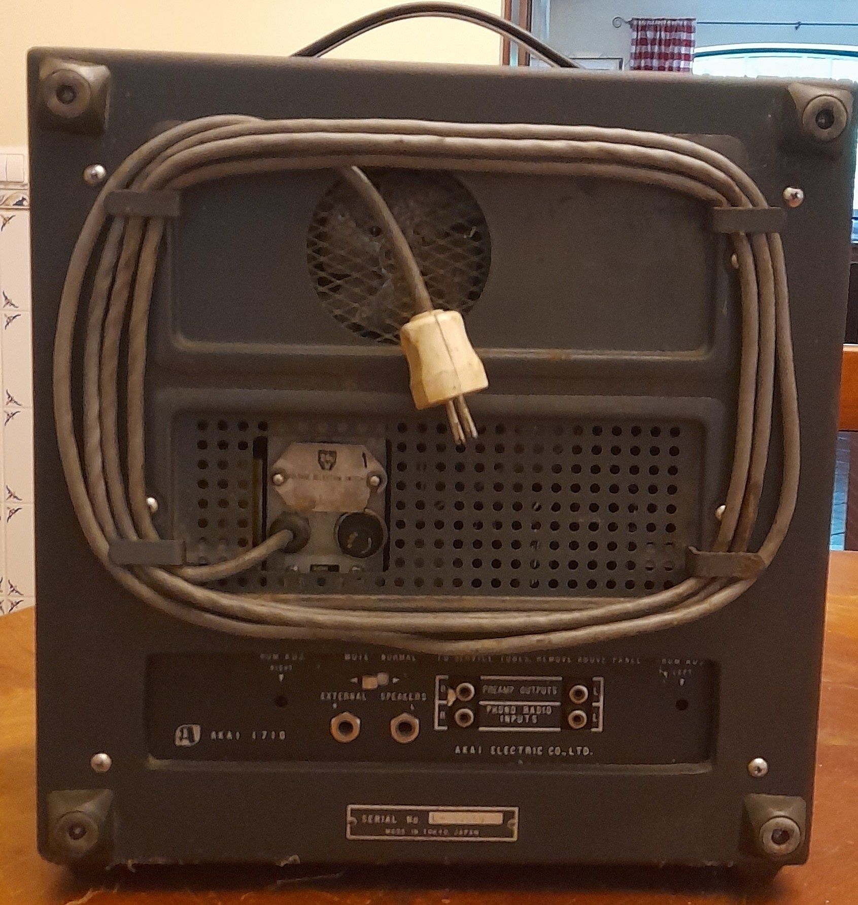 Gravador a válvulas Akai modelo 1710. Anos 60