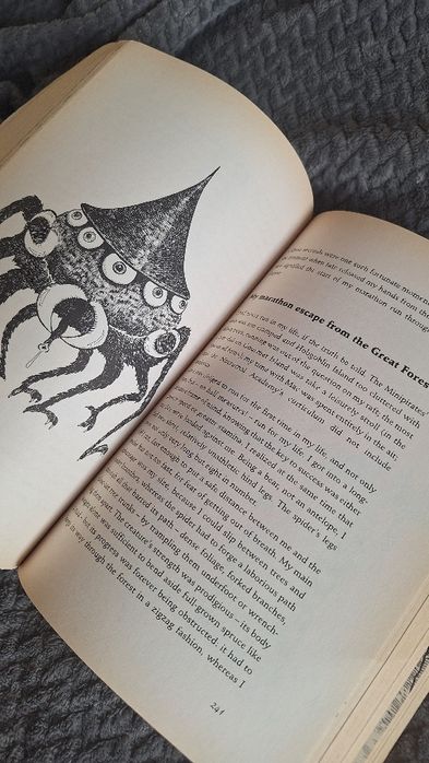 13.5 Lives Of Captain Bluebear
Вальтер Моерс
Роман, Вальтер Мёрс