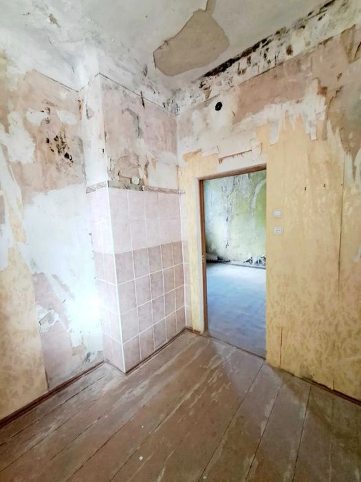 Продам 2-о к/к можливо під офіс в центрі по вул.Тимірязєва.