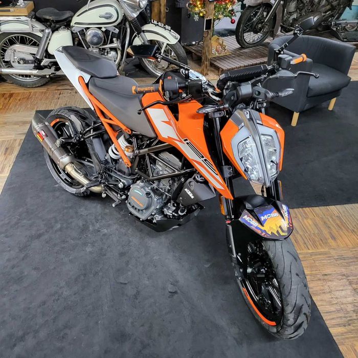 KTM Duke 125 edição M.Oliveira #88 2020