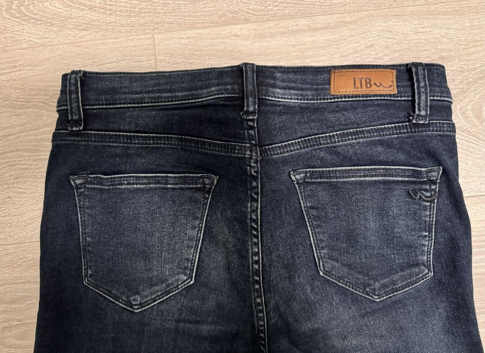 Жіночи джинси LTB, р. 28, темно сині, стрейч