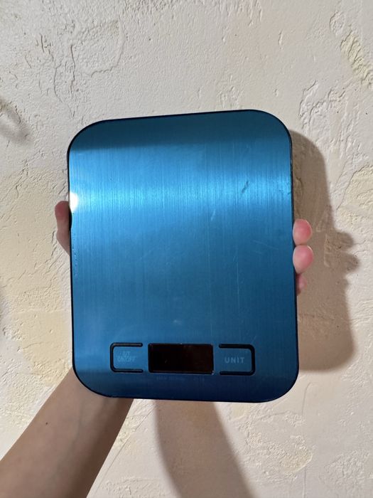 Весы средние кухонные