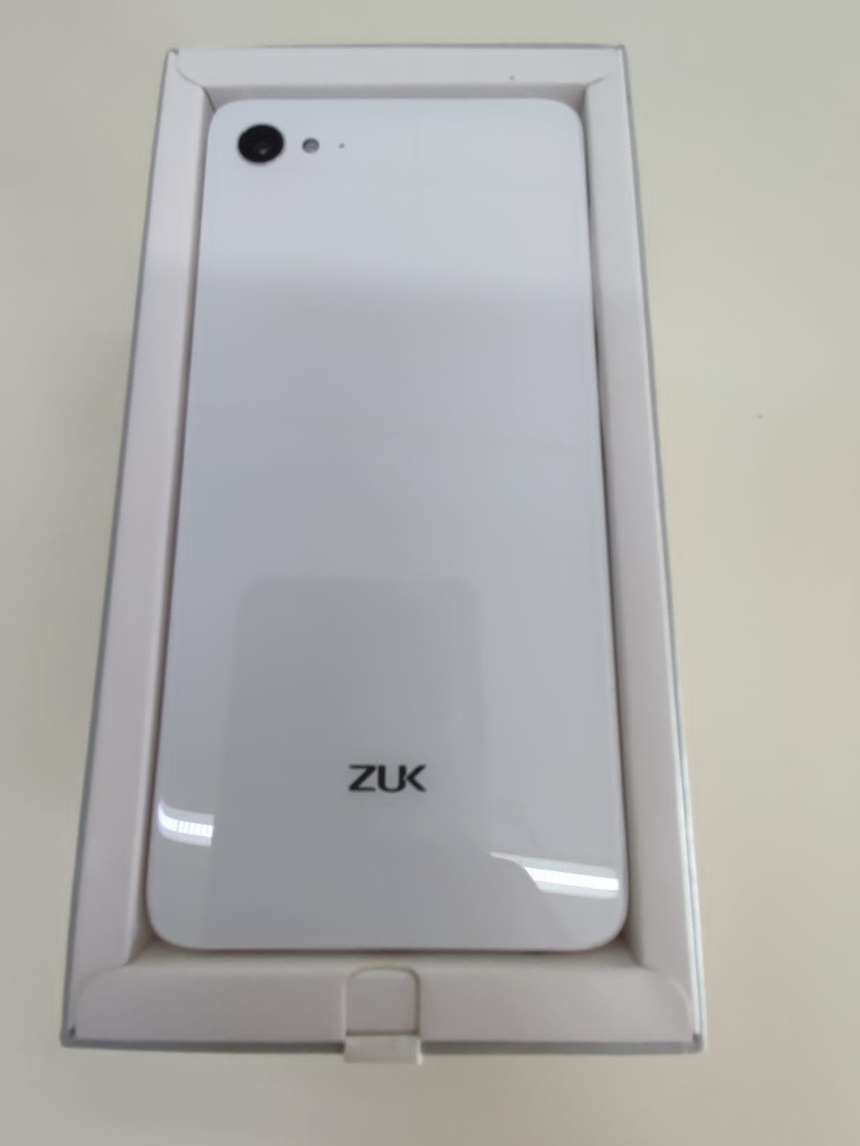 Lenovo Zuk Z2 (Muito Bom estado)