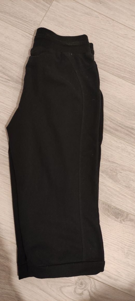 Spodenki sportowe r.152