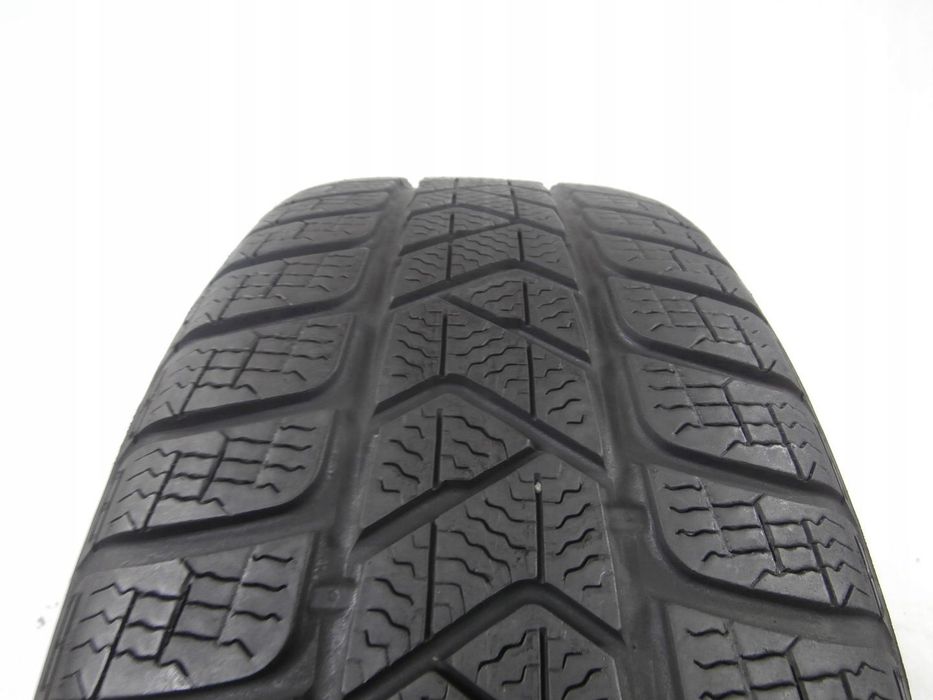 1X opona 215/55R17 PIRELLI SOTTOZERO 3 WINTER
