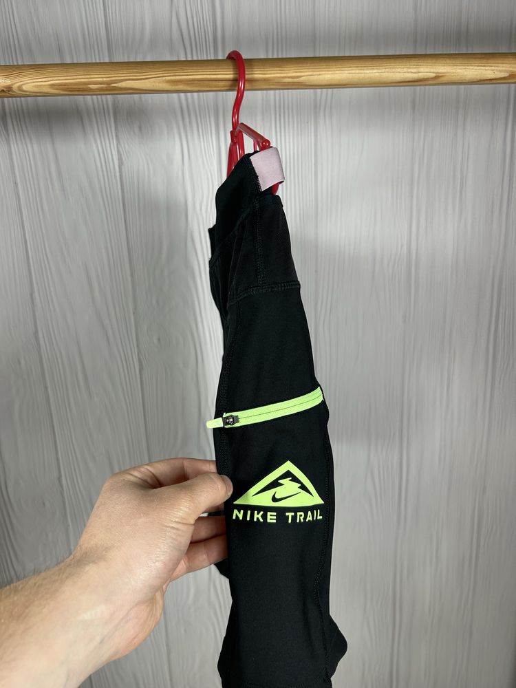 Nike Trail шикарні спортивні шорти з гарним дизайном Оригінал