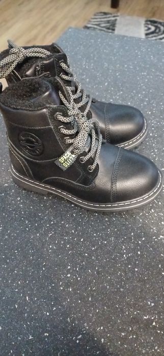 Sprzedam nowe buty dla chlopca