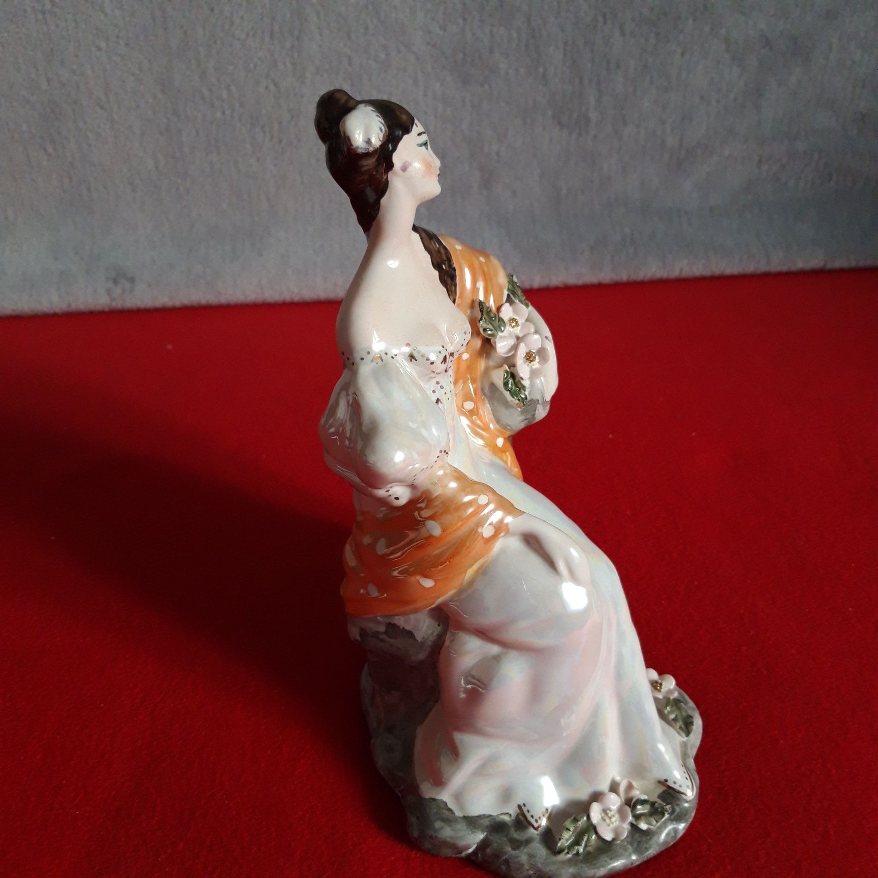 Figurka z porcelany