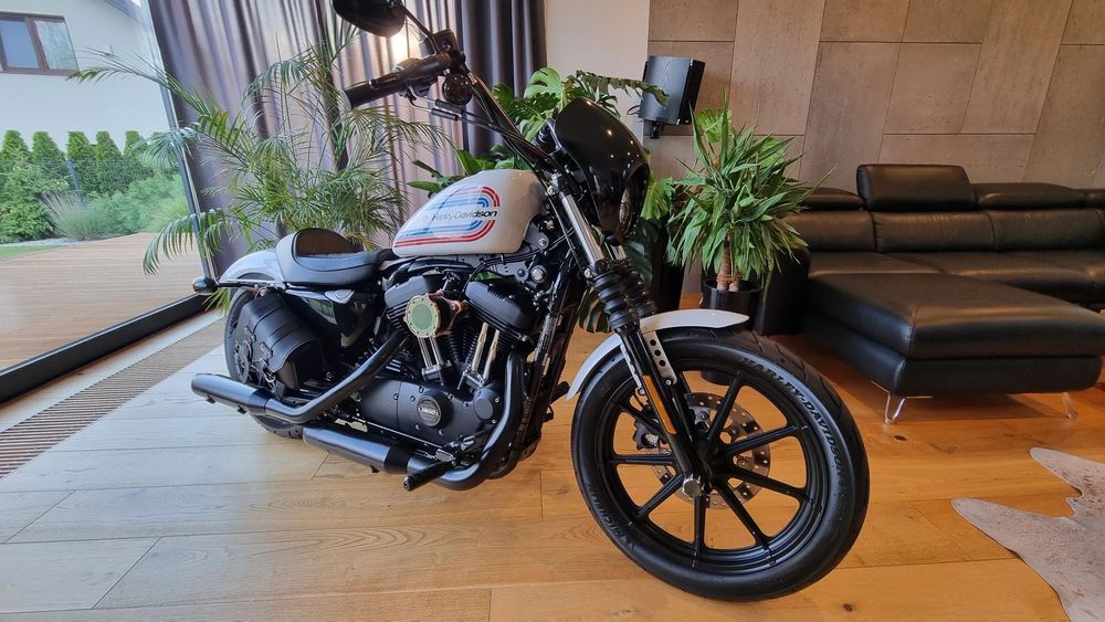 Harley-Davidson Sportster Harley-Davidson Sportster Iron 1200 Biała Perła