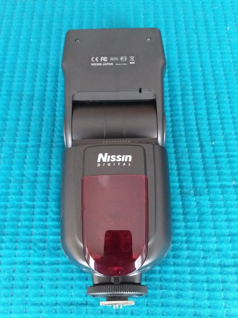 Flash Nissin DI700