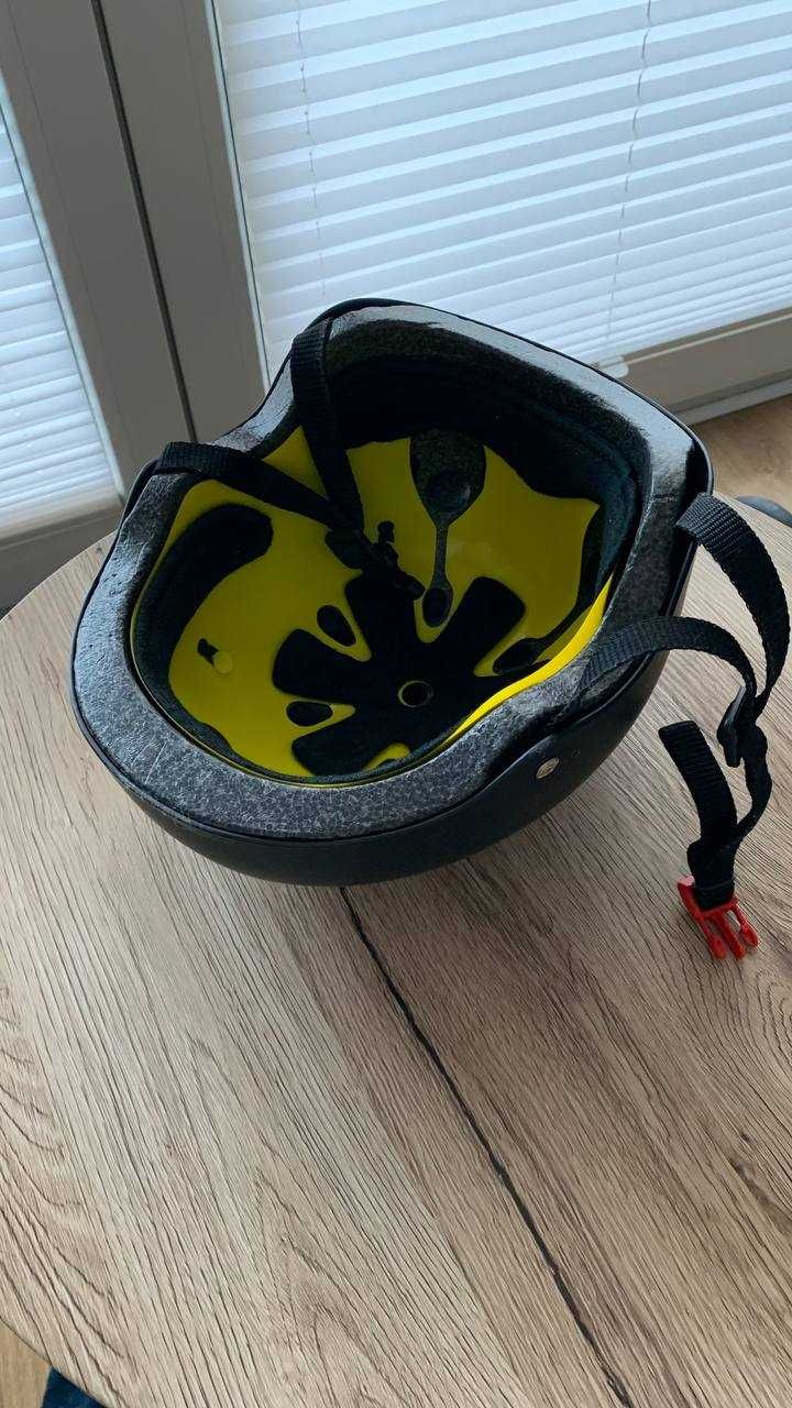 Triple Eight Mips Kask + Rollerblade