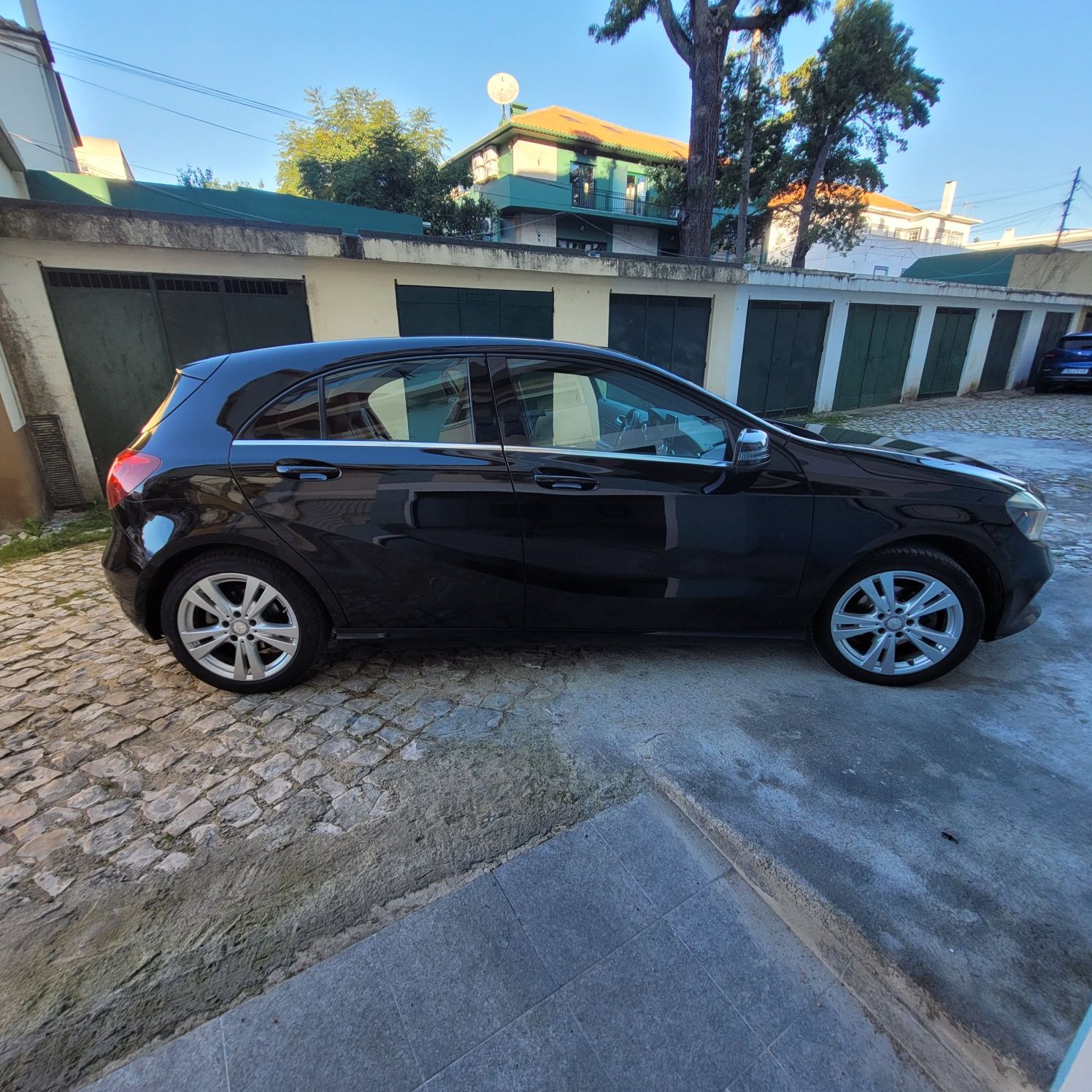 Mercedes A180D Automático de 2017