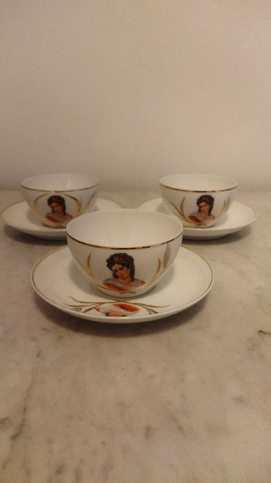 Três chávenas de café - vista alegre - Decoração Damas