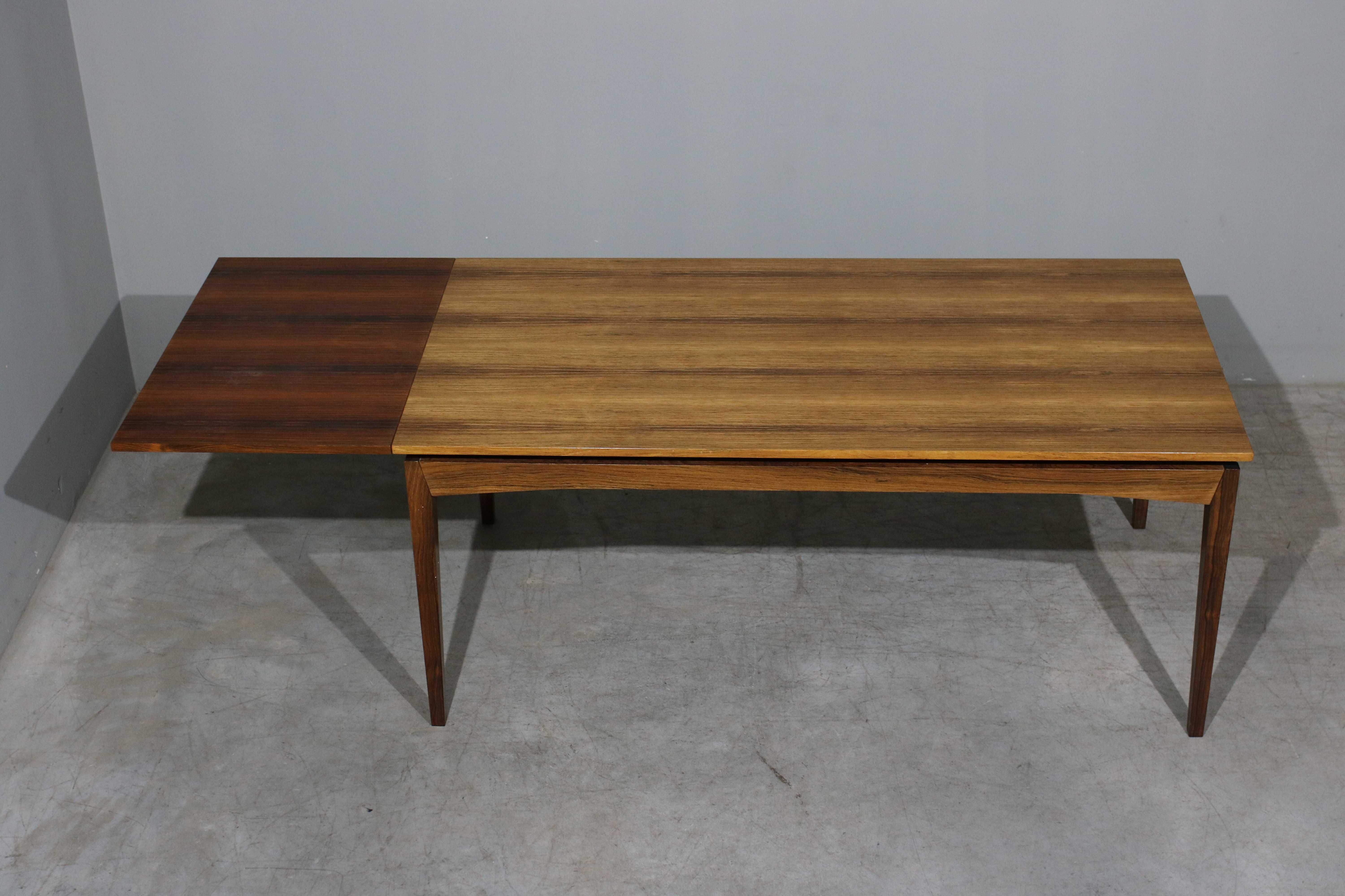 Mesa de jantar extensível H.W.Klein em pau santo | Móveis de Design