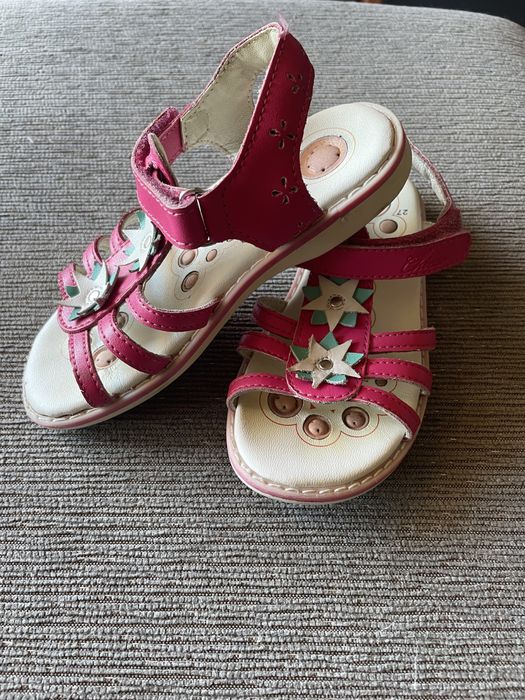 Sandalias menina Chicco tamanho 27