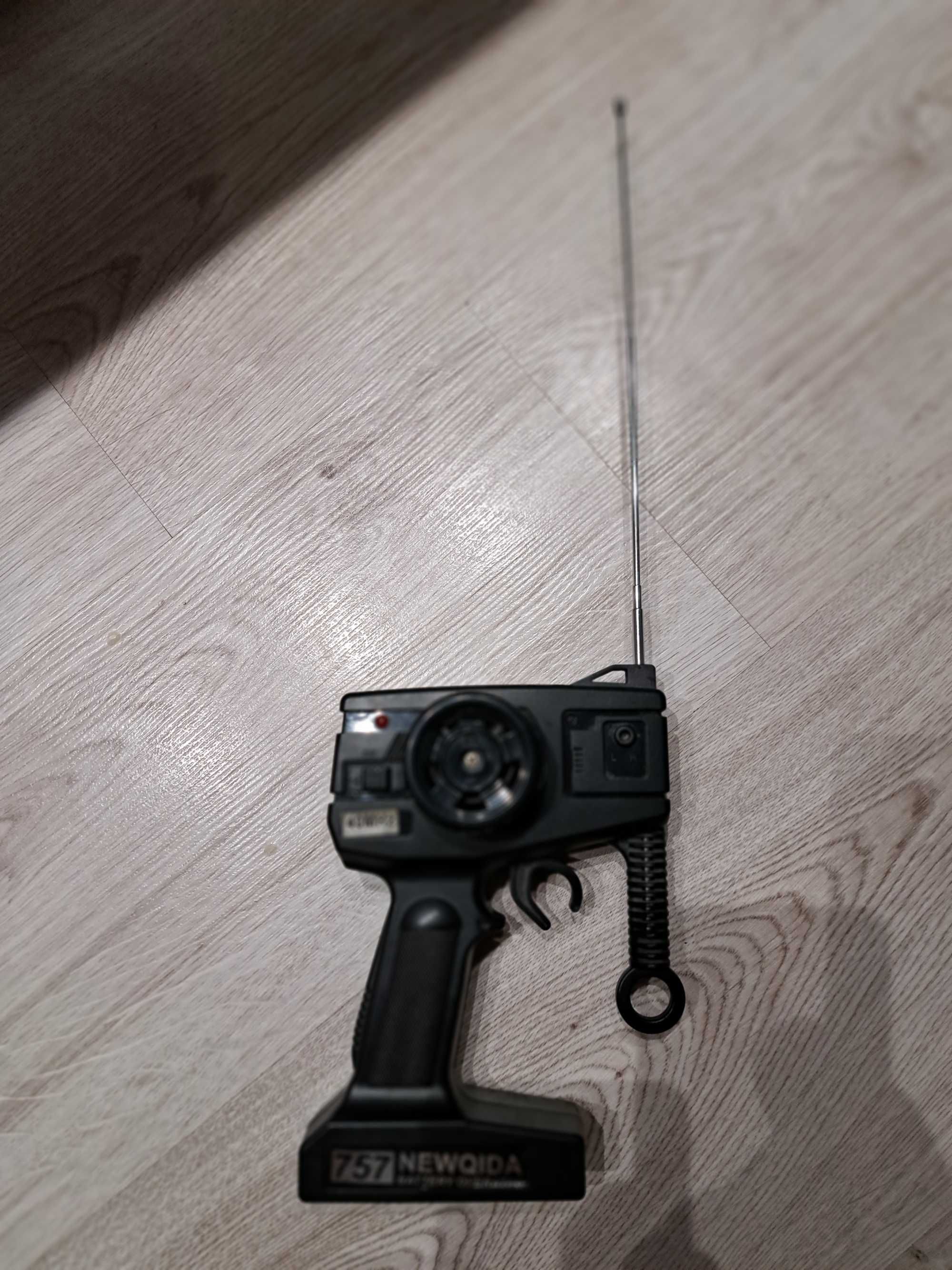 Pilot RC 40MHz NEWQIDA / NQD Rock Crawler