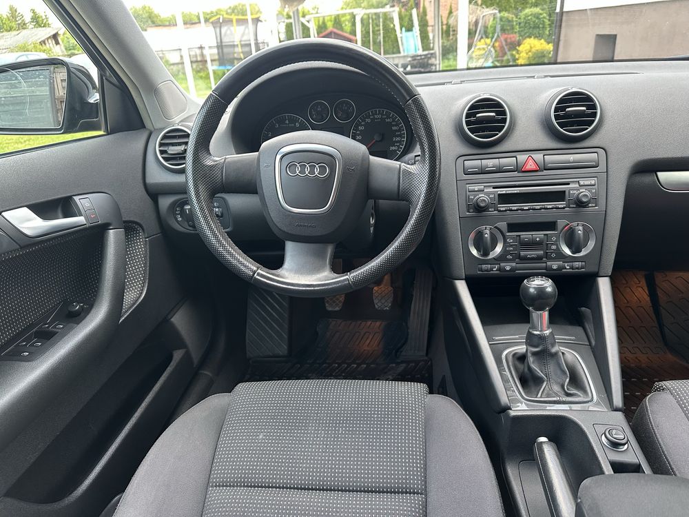 Audi A3 1,6 MPi 5 drzwi Pdc Klima Alu17  Sprowadzony Niemcy