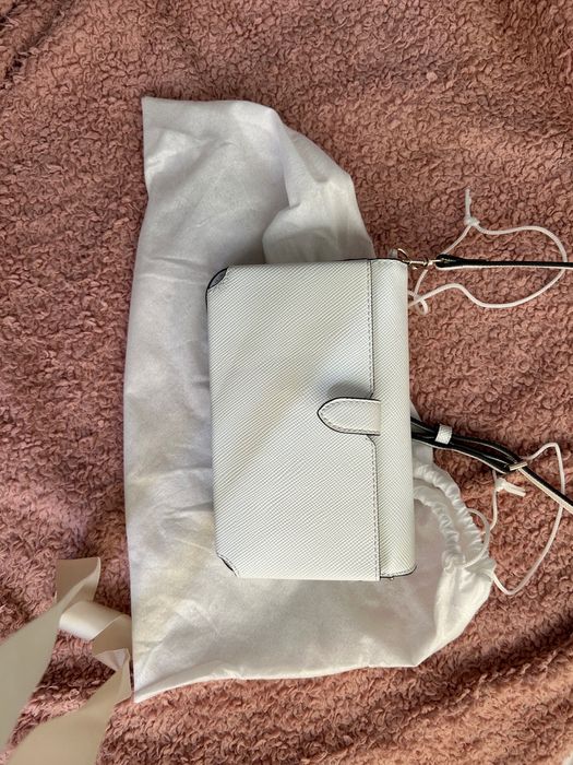 Carteira/bolsa guess branca