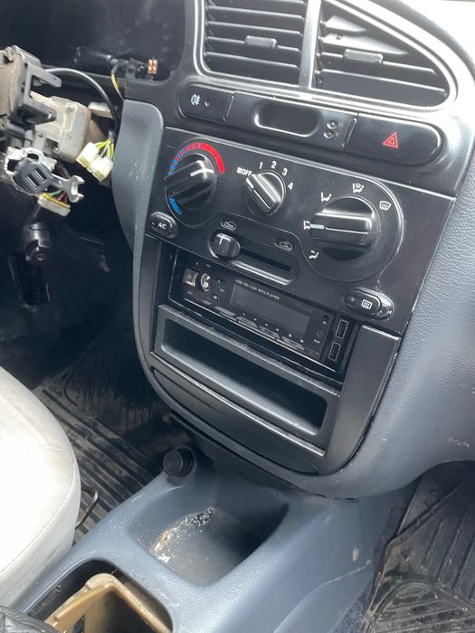 DAEWOO LANOS машина 1,5