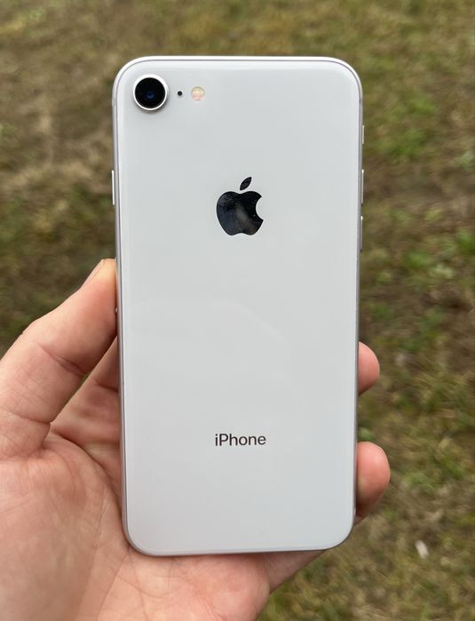 Продам Iphone 8 64gb