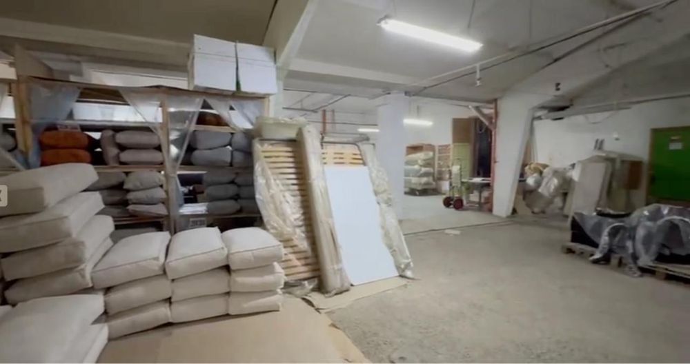 Продаж діючоі меблевої фабрики