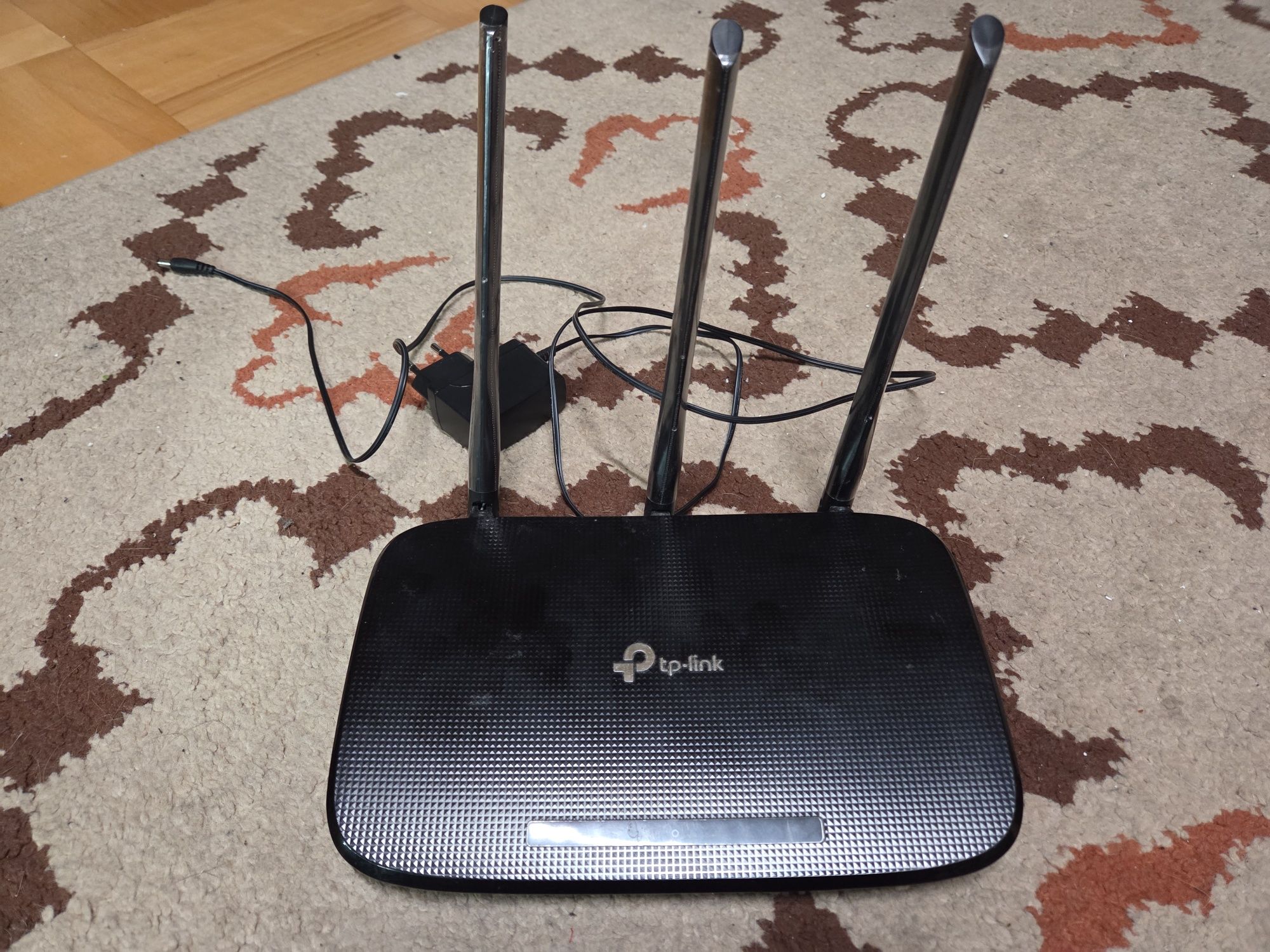 Sprzedam router tp-link. Model TL-WR940N