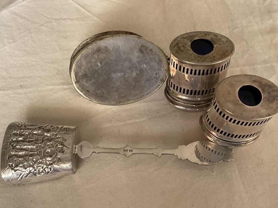 Lote de saleiro, pimenteiro e mostardeira mais oferta em casquinha